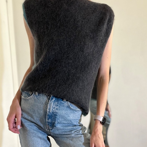 Sarah Pacini Vest - Picture 4 of 6